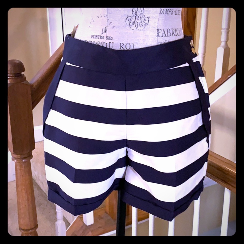 Brand New H&M Classic Dress Shorts
